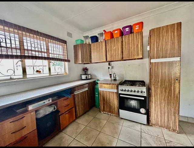 3 BEDROOM HOUSE FOR SALE IN VANDERBIJLPARK CE 2